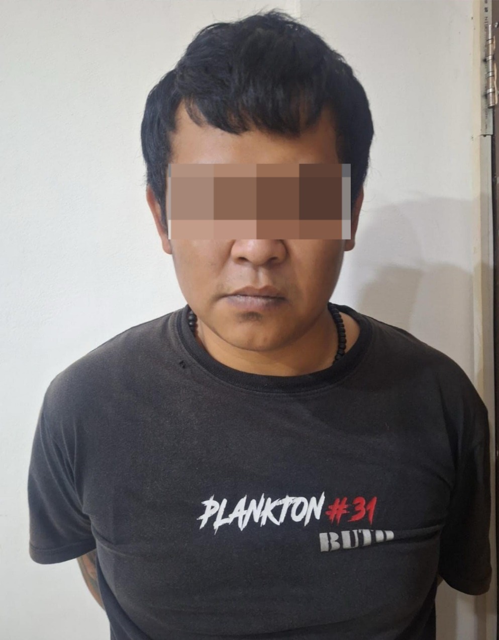 Aksi Brutal di Warung, Pelaku Curas Aniaya Dua Orang Korban